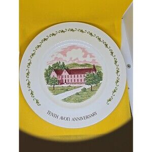 VTG Avon 10th Anniversary Collectible Plate Enoch Wedgewood